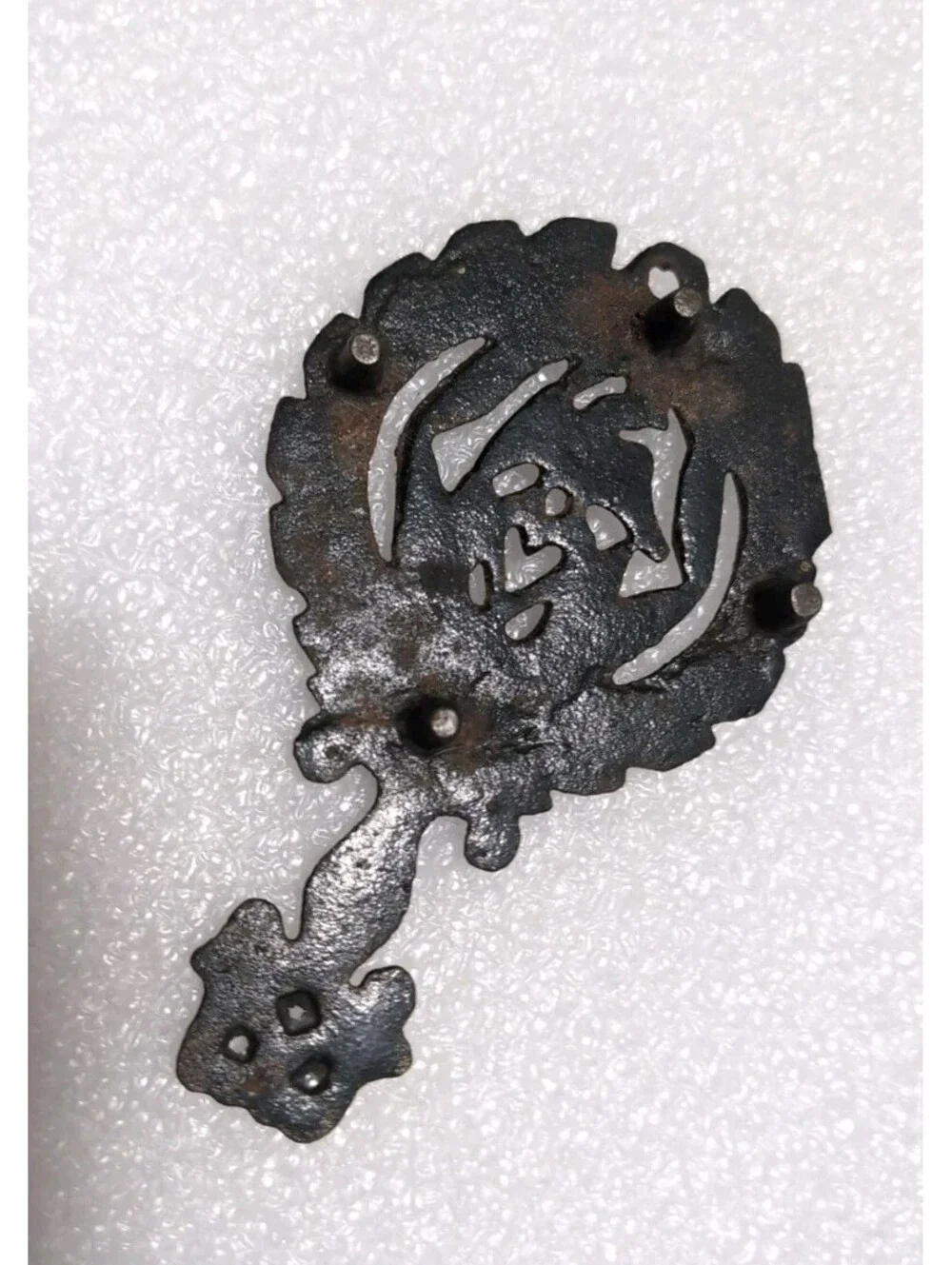 Art Smithy black cast iron small eagle heart  trivet wall hanging